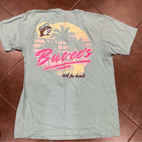 Buc-ee’s Light Blue T-Shirt - Picture 4 of 5